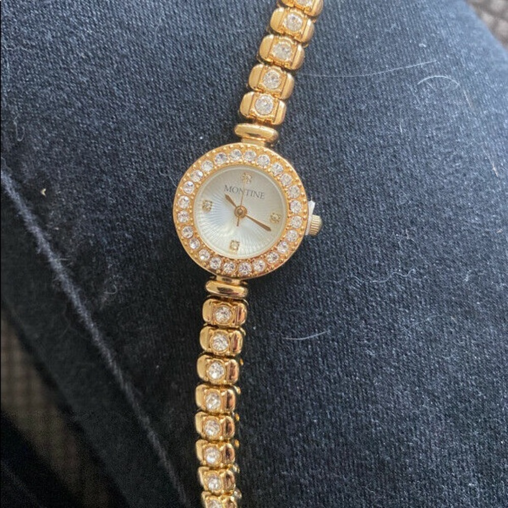 Women slim diamond gold watch